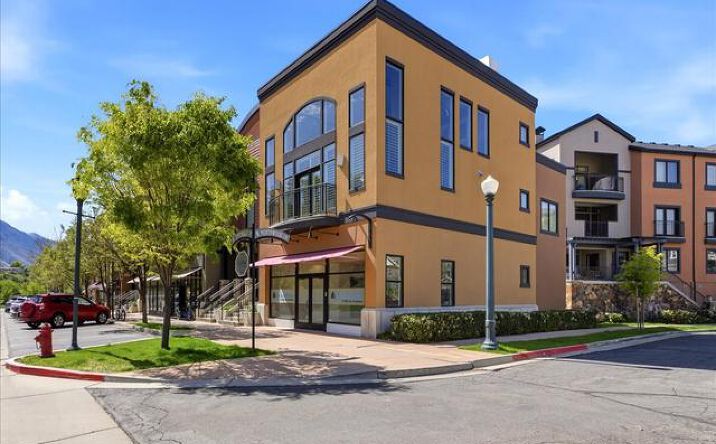 5121 N EDGEWOOD DR, Provo