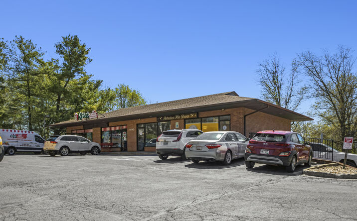 Pictures of Retail property located at 1603 Ridgeside Dr, Mount Airy, MD 21771 for sales - image #1