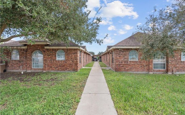 Pictures of Multifamily property located at 1410 Phoenix Street, Edinburg, TX 78541 for sales - image #1