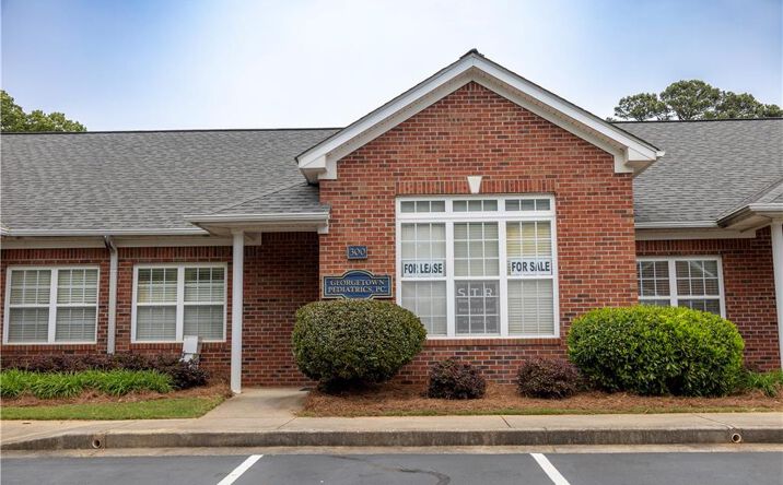 Pictures of Office property located at 416 Pirkle Ferry Road Unit 200-400, Cumming, GA 30040 for sales - image #1
