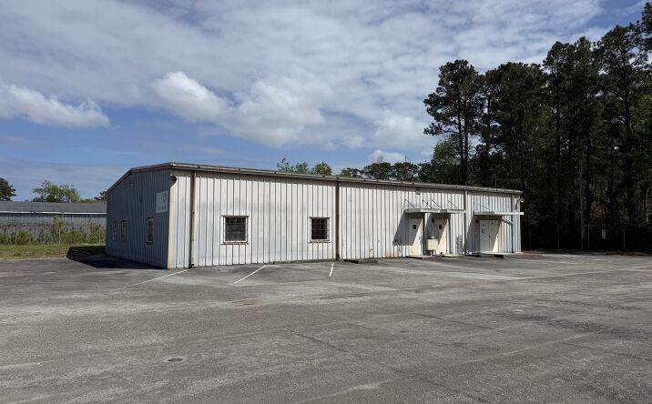 Pictures of Industrial property located at 1875 N 20th St, Morehead City, NC 28557 for sales - image #1