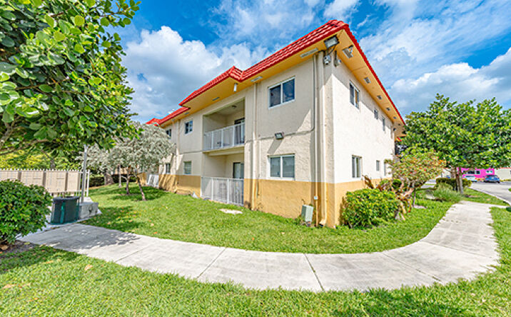 Pictures of Multifamily property located at 5850-5890 Northwest 17th Place, Sunrise, FL 33313 for sales - image #1