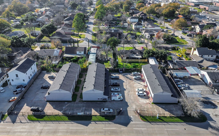 Pictures of Multifamily property located at 6659 Brittmoore Rd, Houston, TX 77041 for sales - image #1