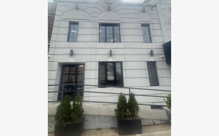 Pictures of Hospitality, Retail, Office property located at 135-31 Kew Gardens Road, New York, NY 11418 for sales - image #1