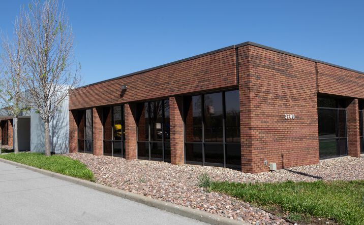 Pictures of Office property located at 3200 Manchester Trafficway, KCMO, MO 64129 for sales - image #1