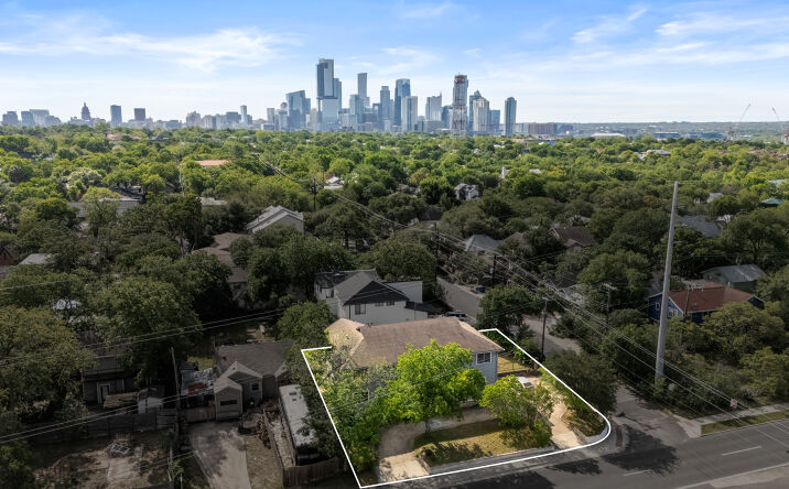 Pictures of Multifamily property located at 1303 Newfield Ln, Austin, TX 78703 for sales - image #1