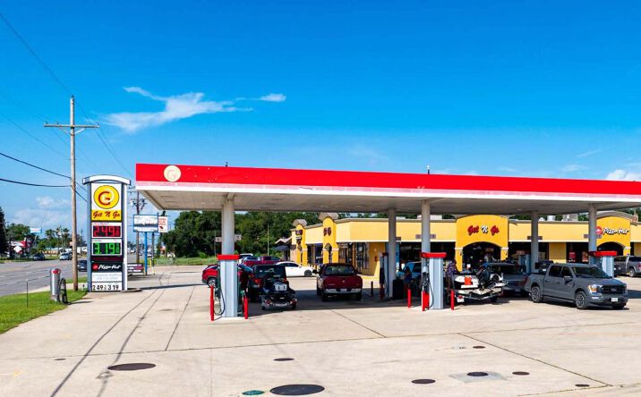 Pictures of Retail property located at 1150 Texas Ave, Bridge City, TX 77611 for sales - image #1