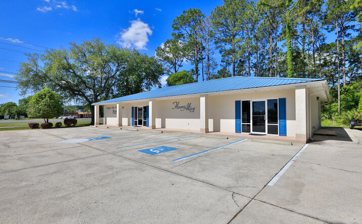 Pictures of Retail, Special Purpose property located at 4720 E MOODY BLVD, BUNNELL, FL 32110-7704 for sales - image #1