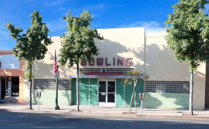 image of property at 2334 HONOLULU AVE Montrose CA 91020-1822