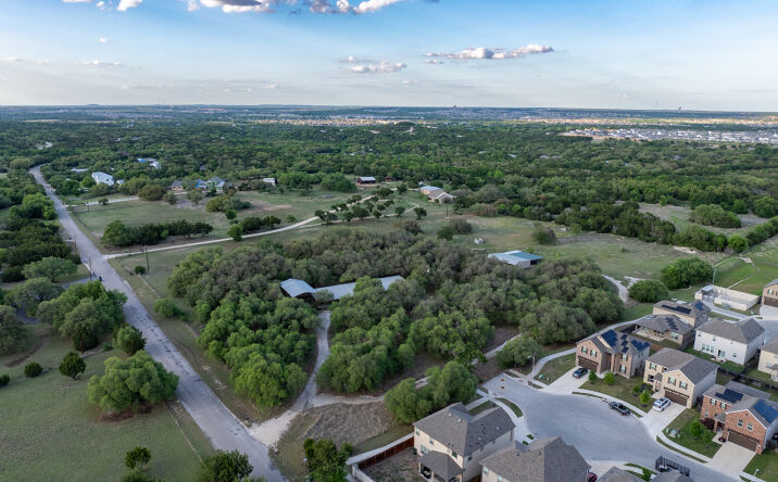 Pictures of Land property located at 1050 OAK GROVE RD, LEANDER, TX 78641-1306 for sales - image #1