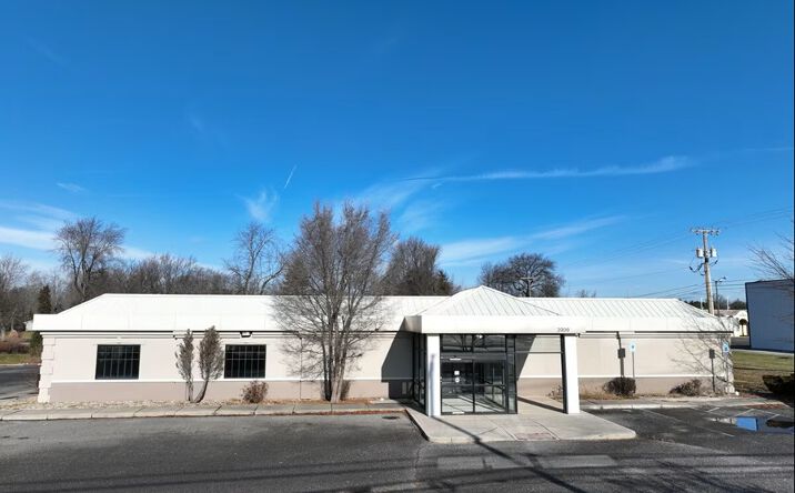 Pictures of Retail, Office property located at 3909 Lake Ave, Fort Wayne, IN 46805 for sales - image #1