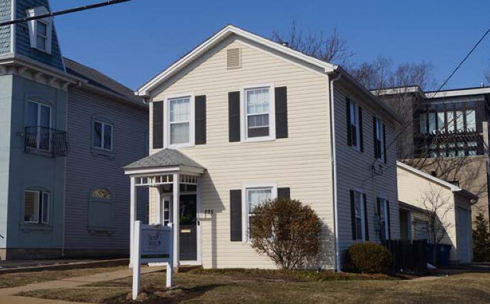 Pictures of Office property located at 135 W Monroe, Kirkwood, MO 63122 for sales - image #1