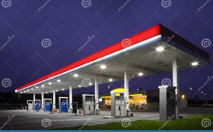 Pictures of Retail property located at 9999 confidential, Confidential, IL 99999 for sales - image #1