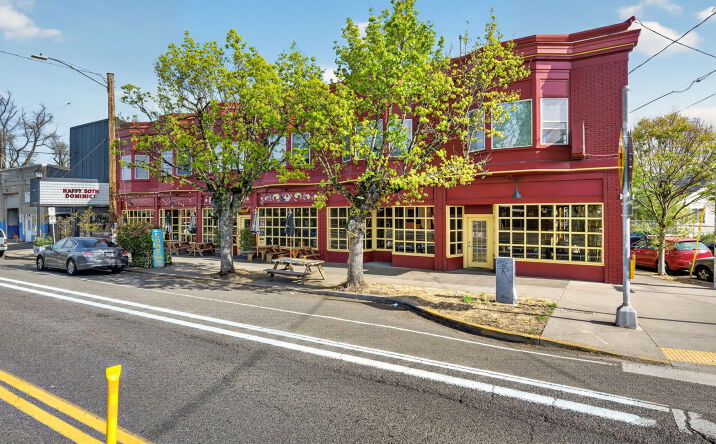 Pictures of Mixed Use, Multifamily, Retail property located at 6433 SE Foster Rd, Portland, OR 97206 for sales - image #1