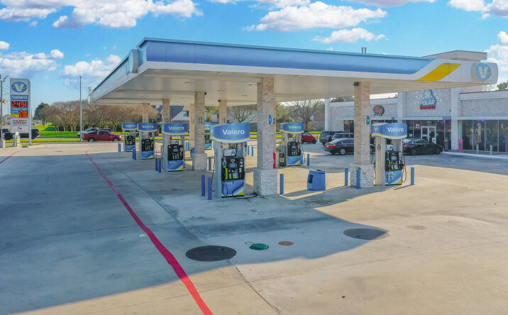 Pictures of Retail property located at 12311 Bammel North Houston Rd, Houston, TX 77066 for sales - image #1
