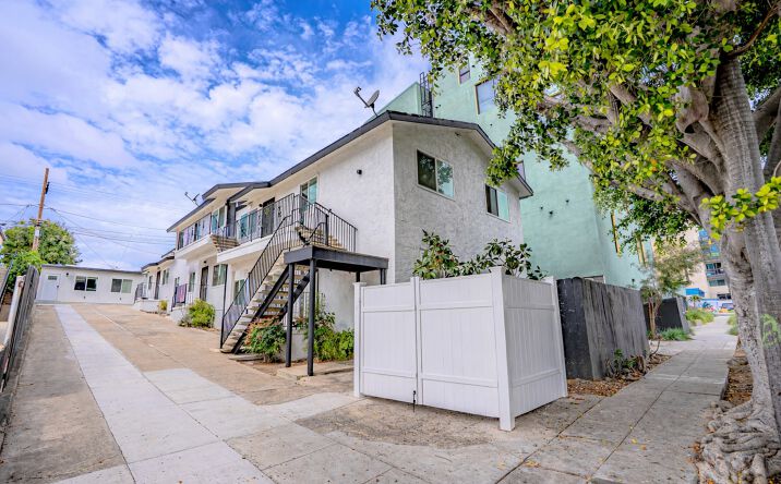 Pictures of Multifamily property located at 3828 Arizona St, San Diego, CA 92104 for sales - image #1