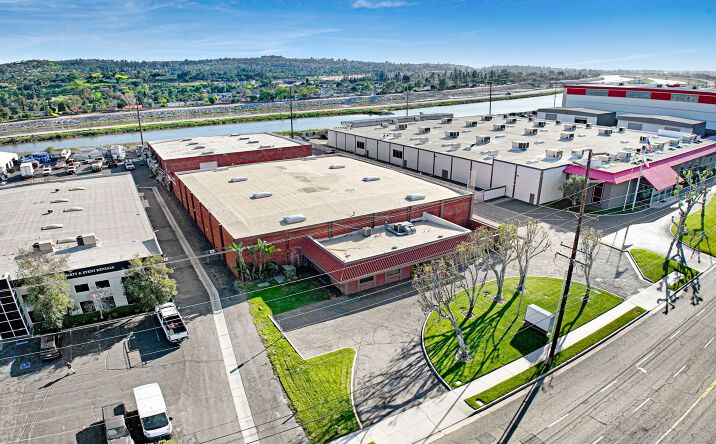 Pictures of Industrial property located at 4900 E La Palma Ave, Anaheim, CA 92807-1912 for sales - image #1
