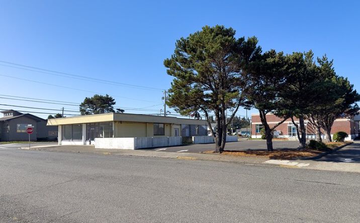 1092 Alabama Ave SE, Bandon