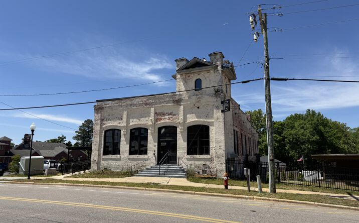 Pictures of Retail property located at 106 South Ray Street, Carthage, NC 28327 for sales - image #1