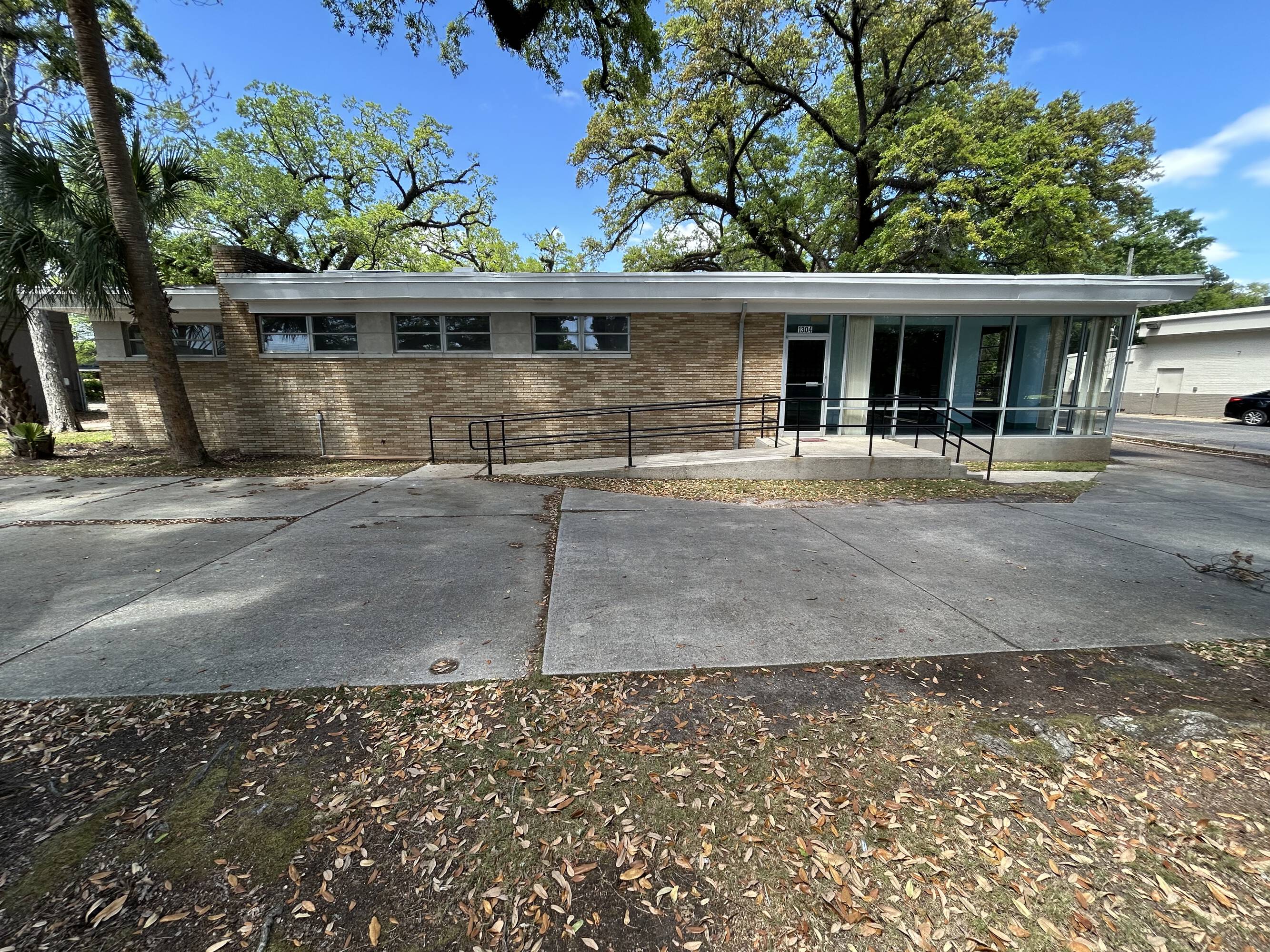 1304 Government St, Mobile, AL 36604