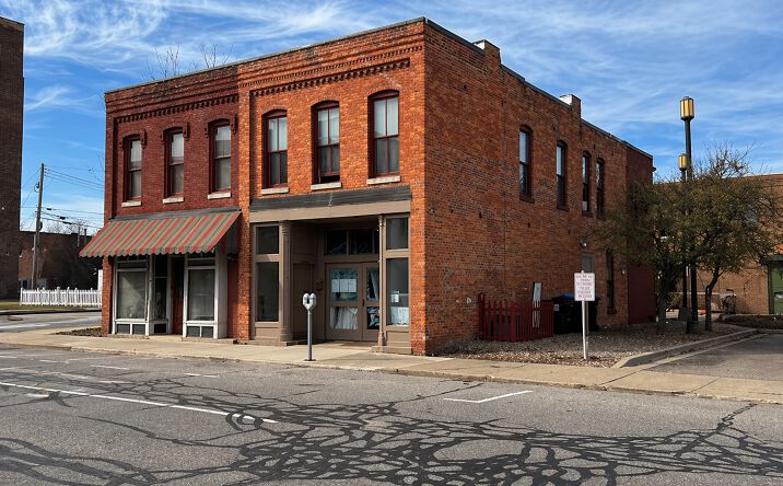 Pictures of Mixed Use, Multifamily, Retail property located at 108 Pearl Street, Ypsilanti, MI 48197 for sales - image #1