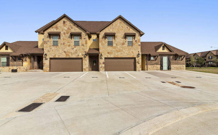 Pictures of Multifamily property located at 4038 Gunner Trail, College Station, TX 77845 for sales - image #1