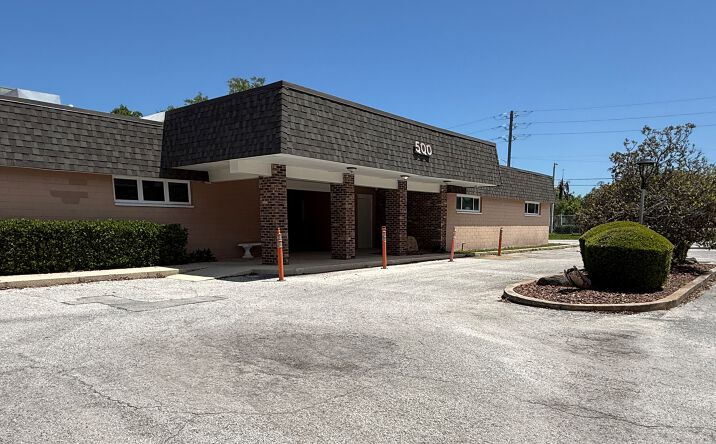 Pictures of Office property located at 500 Memorial Circle, Suite A & B, Ormond Beach, FL 32174 for sales - image #1