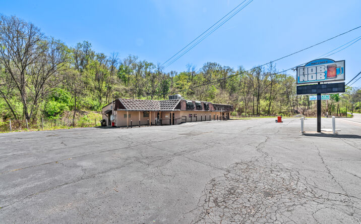 Pictures of Retail property located at 4025 Homestead Duquesne Rd, West Mifflin, PA 15122 for sales - image #1