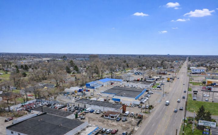 Pictures of Retail property located at 4173 North Keystone Avenue, Indianapolis, IN 46205 for sales - image #1