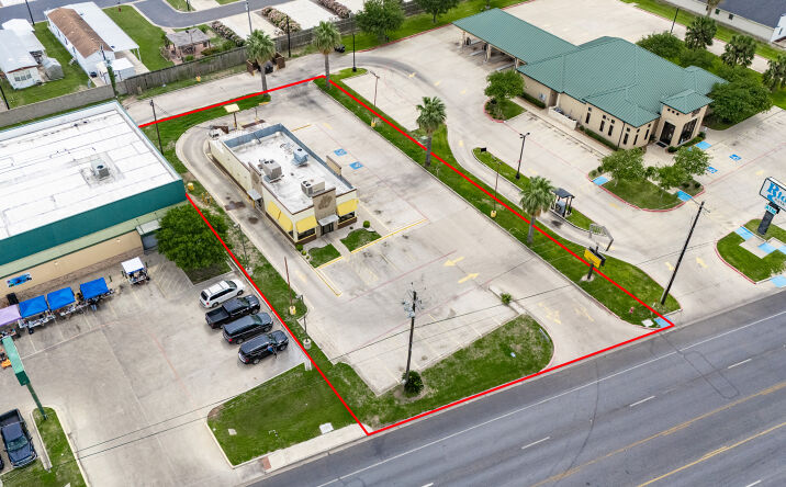 Pictures of Retail property located at 3218 U.S. 83 Business, Weslaco, TX 78596 for sales - image #1