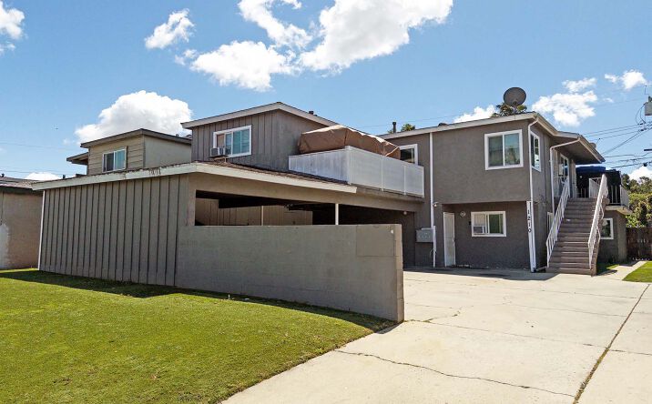 Pictures of Multifamily property located at 1210 W 144th, Gardena, CA 90247 for sales - image #1