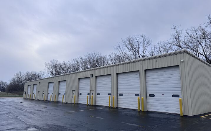 Pictures of Industrial property located at 3131 W 76th St Unit 33, Davenport, IA 52807 for sales - image #1