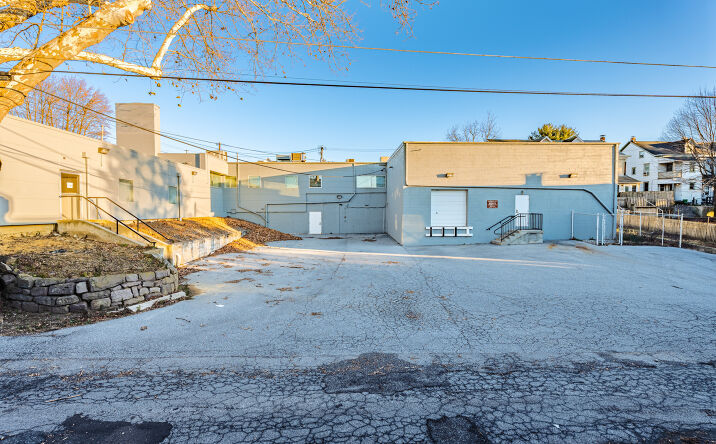 Pictures of Retail property located at 400 W Lancaster Ave, Shillington, PA 19607 for sales - image #1