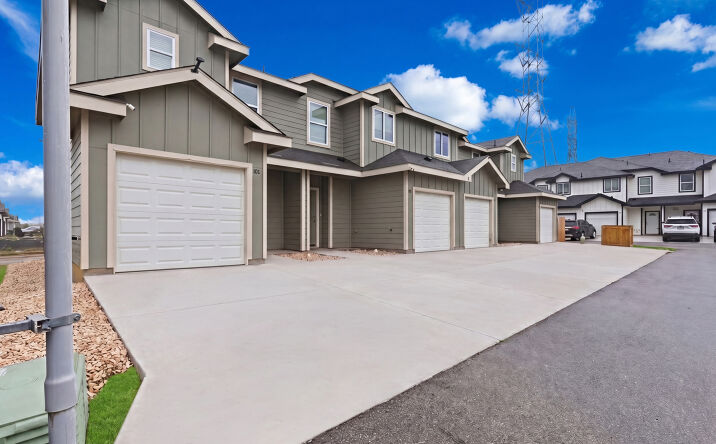 Pictures of Multifamily property located at 7239 Converse Ridge Lane, Windcrest, TX 78239 for sales - image #1