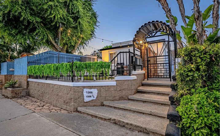 Pictures of Multifamily property located at 1566 Reed Ave, San Diego, CA 92109 for sales - image #1