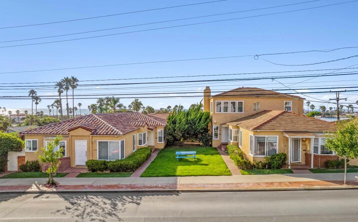 Pictures of Multifamily property located at 1558-1564 Ebers St., San Diego, CA 92107 for sales - image #1