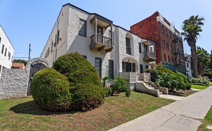 Pictures of Multifamily property located at 630 Cochran Avenue, Los Angeles, CA 90036 for sales - image #1