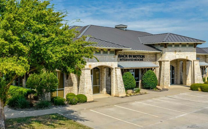 Pictures of Office property located at 104-106 Grapevine Highway, Hurst, TX 76054 for sales - image #1