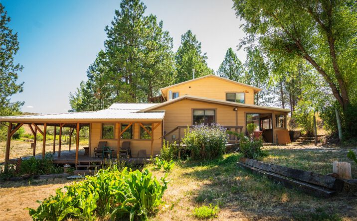 Pictures of Multifamily property located at 4769 Northview Drive 4767, Stevensville, MT 59870 for sales - image #1