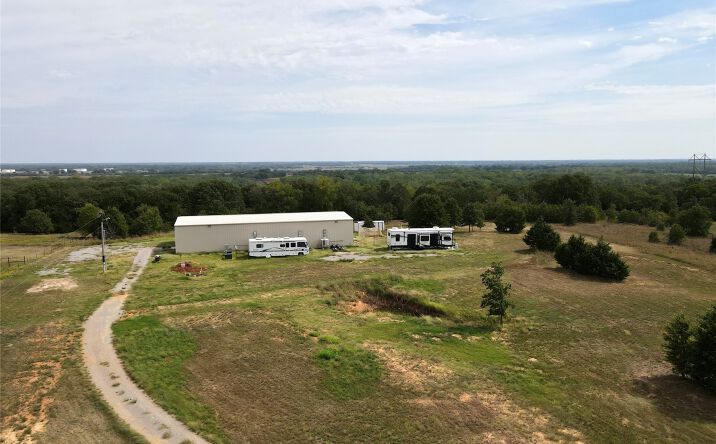 Pictures of Land property located at 36565 E Pvt 1568, Wynnewood, OK 73098 for sales - image #1