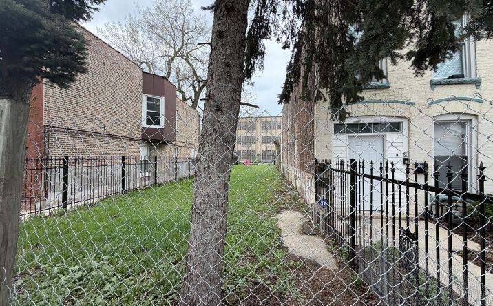 Pictures of Land property located at 425 N Lawndale Avenue, Chicago, IL 60624 for sales - image #1