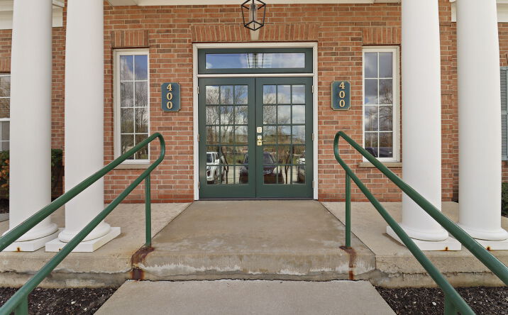 Pictures of Office property located at 6125 Green Bay Rd , Kenosha, WI 53142 for sales - image #1