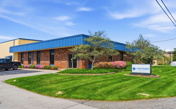 Pictures of Industrial property located at 1812 Cargo Court, Jeffersontown, KY 40299 for sales - image #1