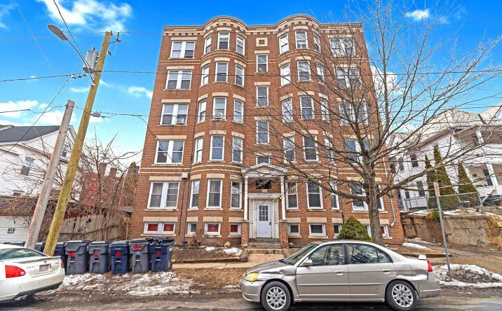 Pictures of Multifamily property located at 37 Clinton Avenue, Holyoke, MA 01040 for sales - image #1