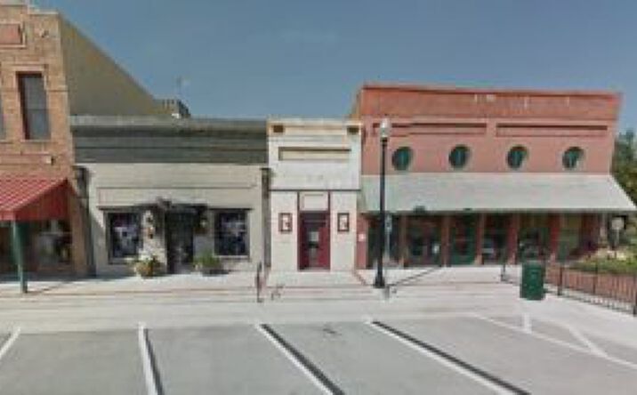 Pictures of Retail, Mixed Use, Special Purpose property located at 102 West Main Street, Pilot Point, TX 76258 for sales - image #1