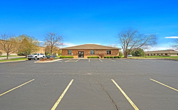 Pictures of Retail property located at 272 Caterpillar Drive, Joliet, IL 60436 for sales - image #1