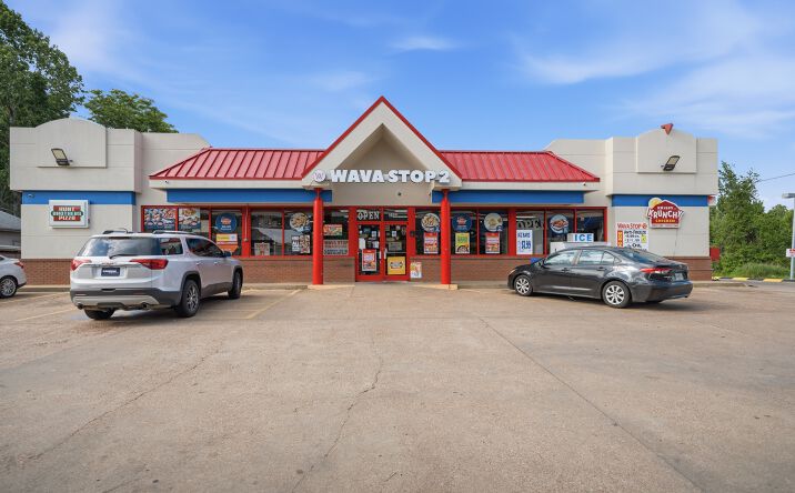 Pictures of Retail, Business for Sale property located at 2080 Goodman Road West, Horn Lake, MS 38637 for sales - image #1