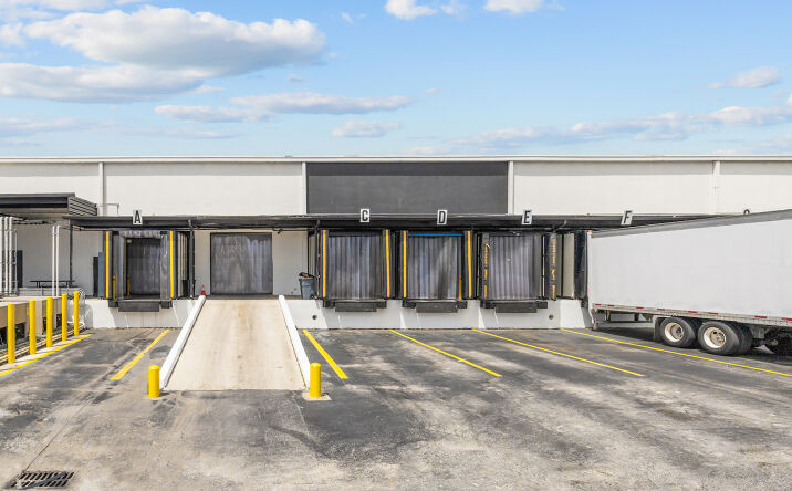 Pictures of Industrial property located at 7500 Northwest 25th Street, Doral, FL 33122 for sales - image #1