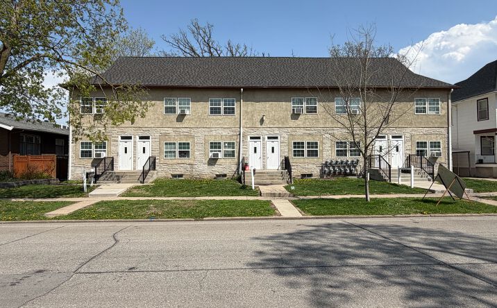 Pictures of Multifamily property located at 1137 26TH ST, DES MOINES, IA 50311 for sales - image #1