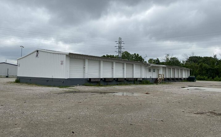 Pictures of Industrial property located at 1416 MEYER AVE, EVANSVILLE, IN 47710 for sales - image #1